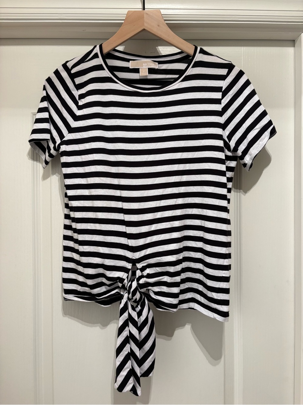 Women’s MICHAEL Michael Kors black/white striped tie front shirt size M